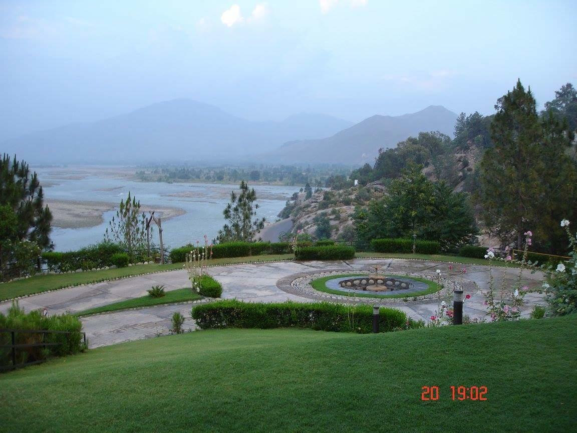 Rock City Resort Mingora Exterior photo